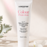 Boucles définies et hydratées avec Curl Activating Conditioning Spray La Biosthétique