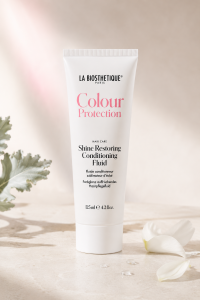 Boucles définies et hydratées avec Curl Activating Conditioning Spray La Biosthétique
